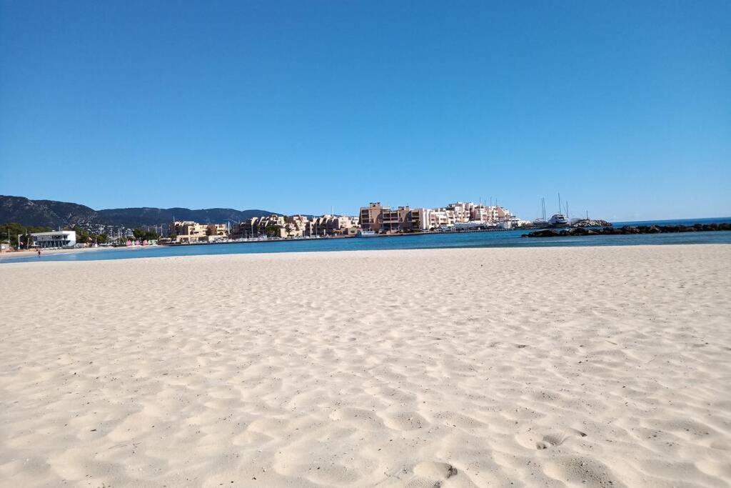 Face Mer Entre Plage Et Marina Bormes-les-Mimosas Exteriör bild