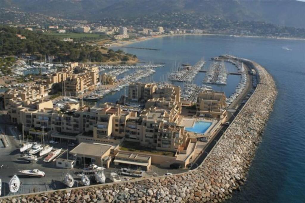 Face Mer Entre Plage Et Marina Bormes-les-Mimosas Exteriör bild